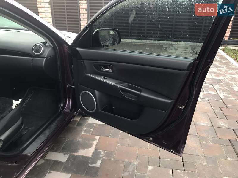 Седан Mazda 3 2008 в Глибокій