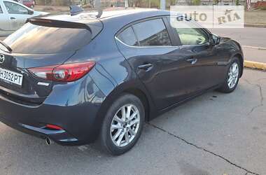 Хетчбек Mazda 3 2014 в Миколаєві