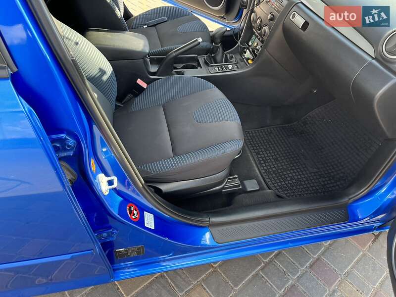 Седан Mazda 3 2005 в Одесі