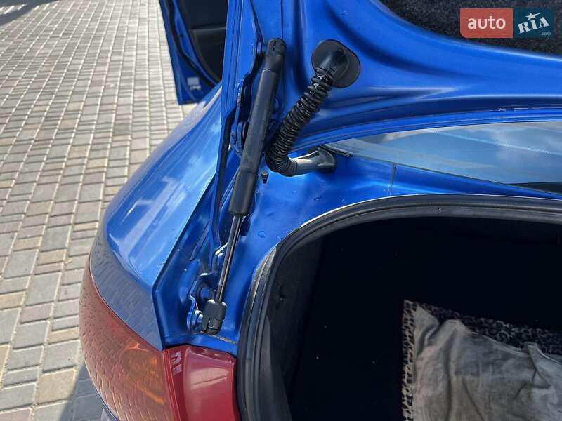 Седан Mazda 3 2005 в Одесі