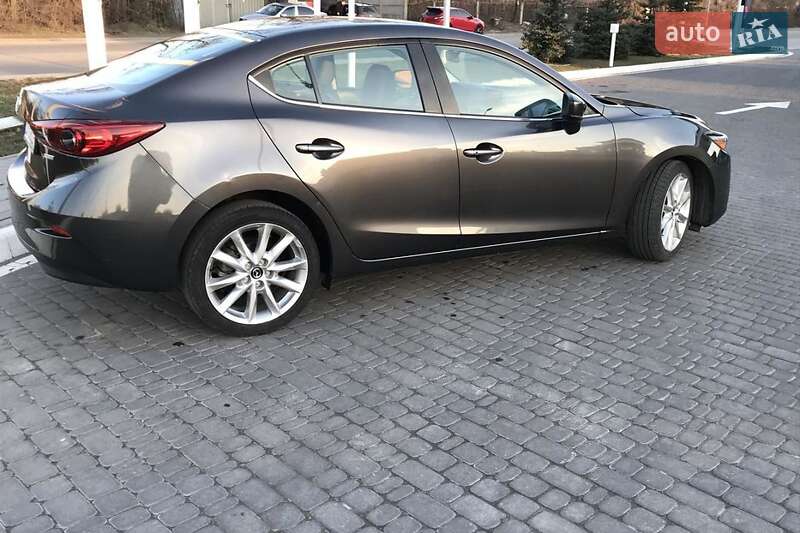 Седан Mazda 3 2017 в Киеве