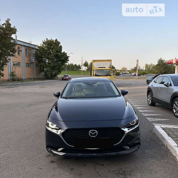 Седан Mazda 3 2019 в Дніпрі