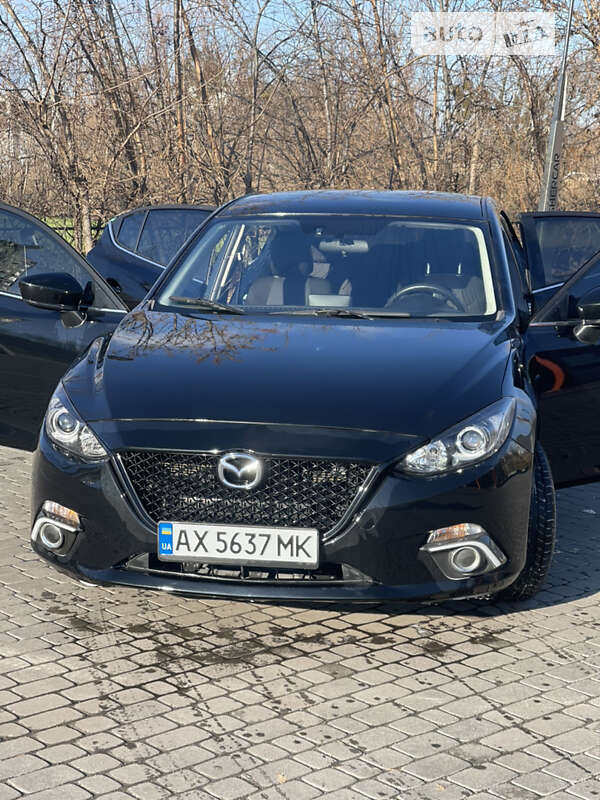 Хэтчбек Mazda 3 2015 в Харькове