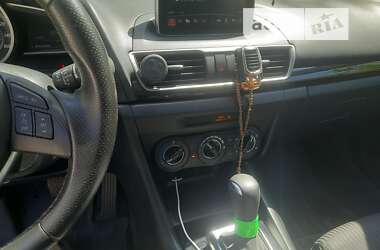 Седан Mazda 3 2015 в 