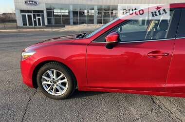 Седан Mazda 3 2018 в Кривом Роге