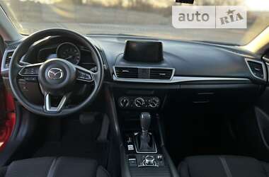 Седан Mazda 3 2018 в Кривому Розі