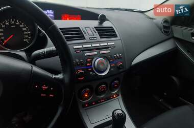 Хетчбек Mazda 3 2010 в 