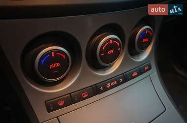 Хетчбек Mazda 3 2010 в 