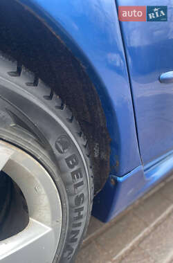 Седан Mazda 3 2004 в Нововолынске