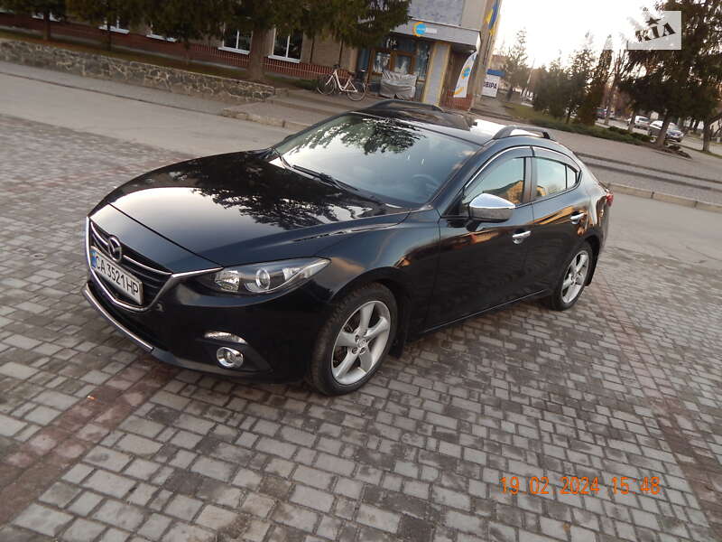 Седан Mazda 3 2016 в Корсунь-Шевченківському