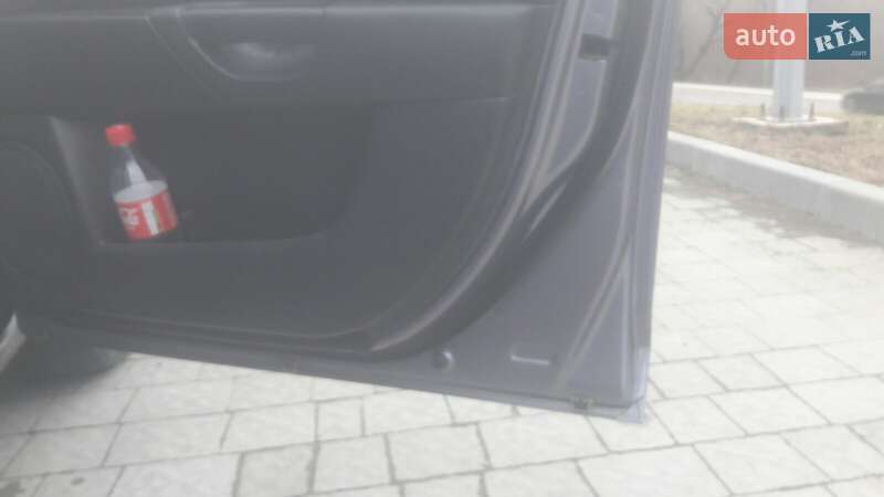 Хэтчбек Mazda 3 2005 в Новояворовске