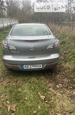 Седан Mazda 3 2012 в Виннице