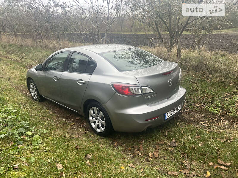 Седан Mazda 3 2012 в Виннице