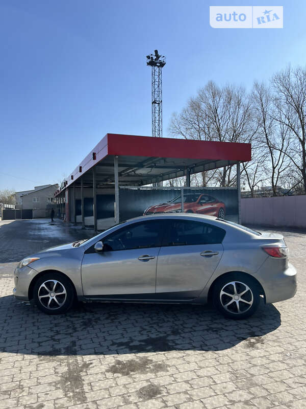 Седан Mazda 3 2011 в Львові