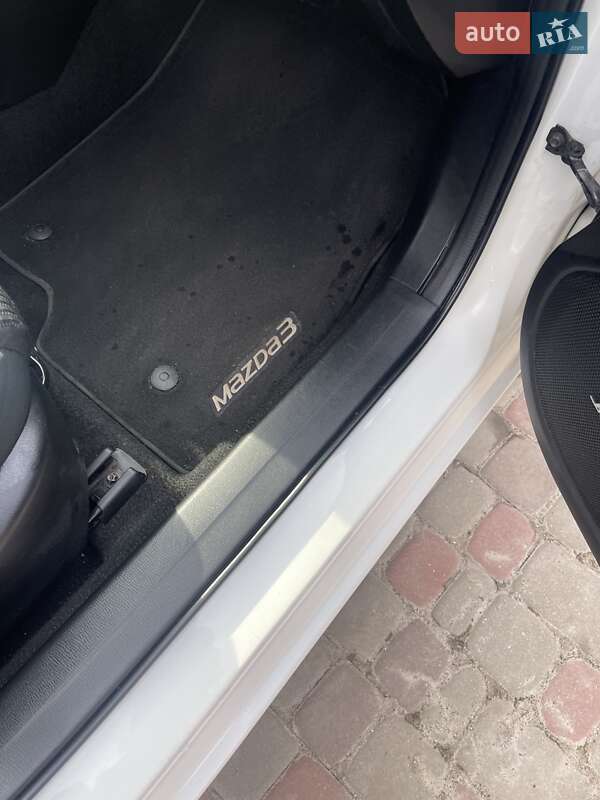 Седан Mazda 3 2013 в Харкові
