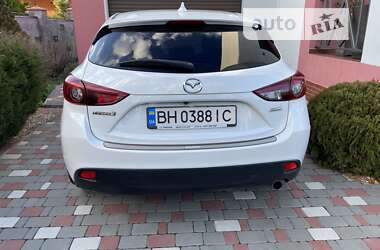 Хэтчбек Mazda 3 2015 в Киеве