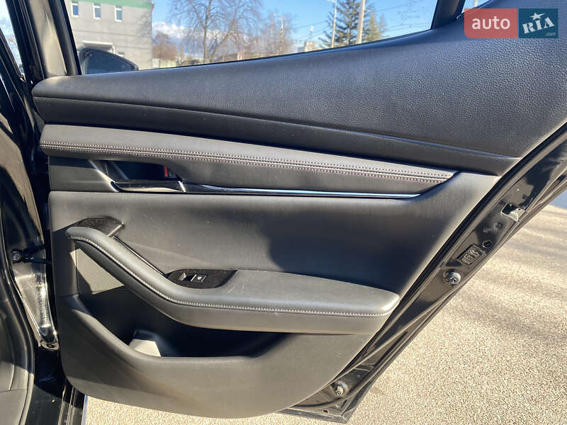 Хэтчбек Mazda 3 2018 в Киеве фото 9 Хэтчбек Mazda 3 2018 в Киеве