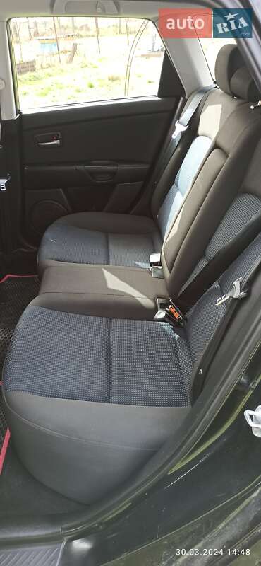 Хэтчбек Mazda 3 2003 в Ужгороде