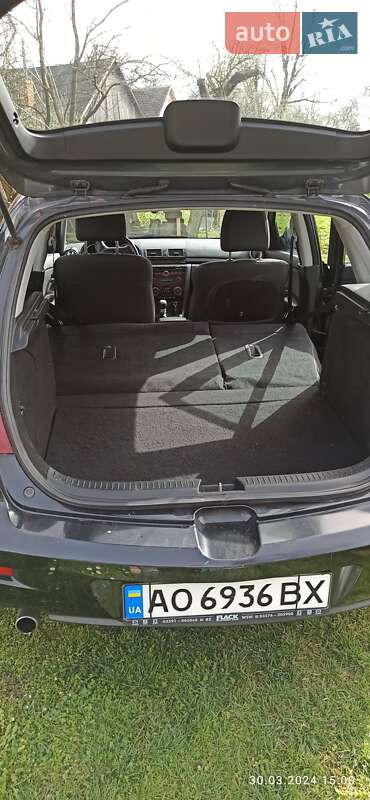 Хэтчбек Mazda 3 2003 в Ужгороде