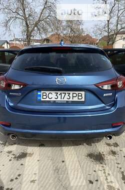 Хэтчбек Mazda 3 2018 в Ужгороде