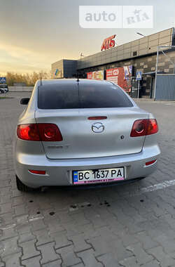 Седан Mazda 3 2005 в Червонограде