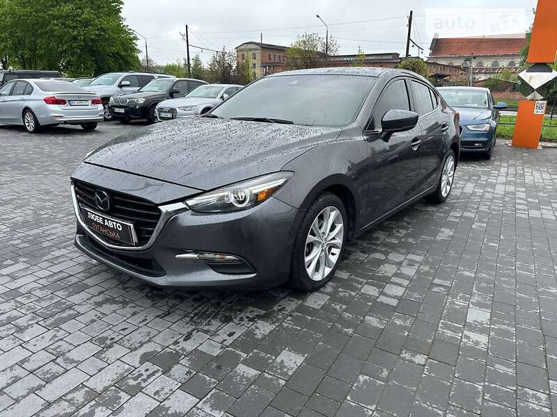 Седан Mazda 3 2017 в Львове