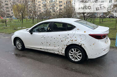 Седан Mazda 3 2015 в Киеве