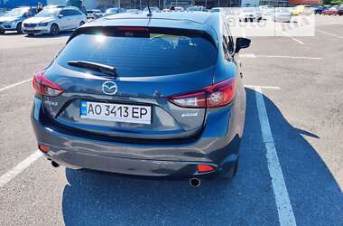 Хэтчбек Mazda 3 2015 в Ужгороде