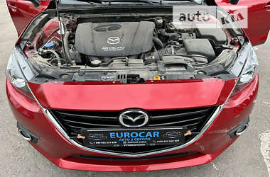 Седан Mazda 3 2017 в Дубно