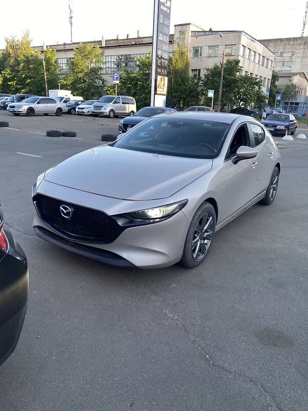 Хэтчбек Mazda 3 2022 в Киеве