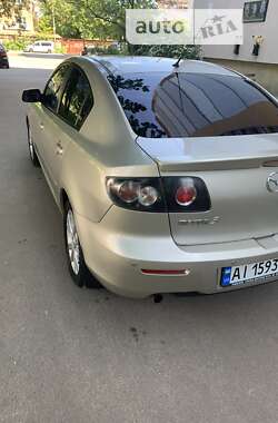 Седан Mazda 3 2007 в Буче