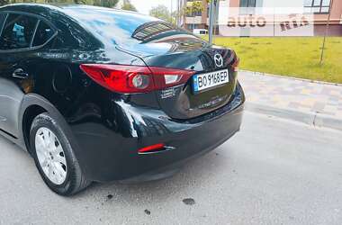 Седан Mazda 3 2016 в Тернополе