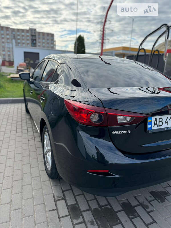Седан Mazda 3 2018 в Виннице