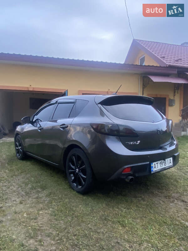 Хетчбек Mazda 3 2009 в Надвірній