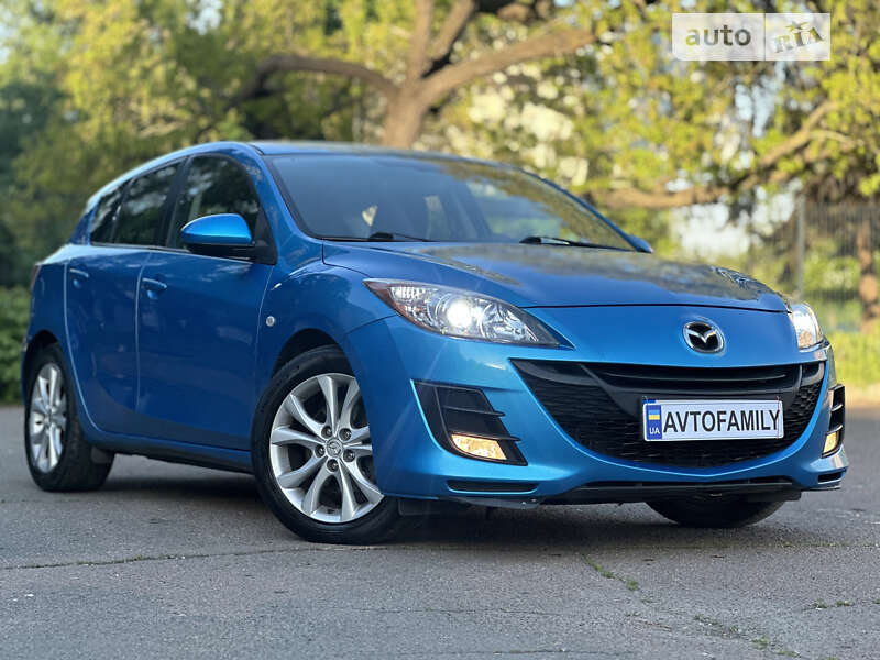 Хэтчбек Mazda 3 2010 в Киеве