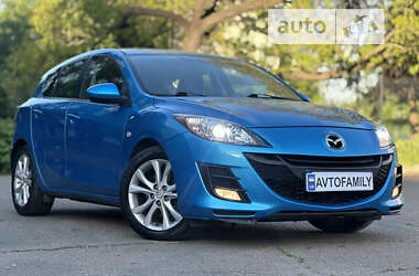 Хэтчбек Mazda 3 2010 в Киеве