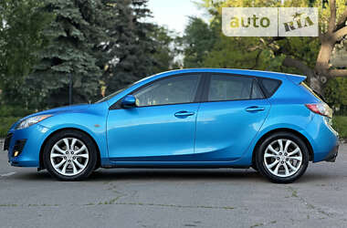 Хэтчбек Mazda 3 2010 в Киеве