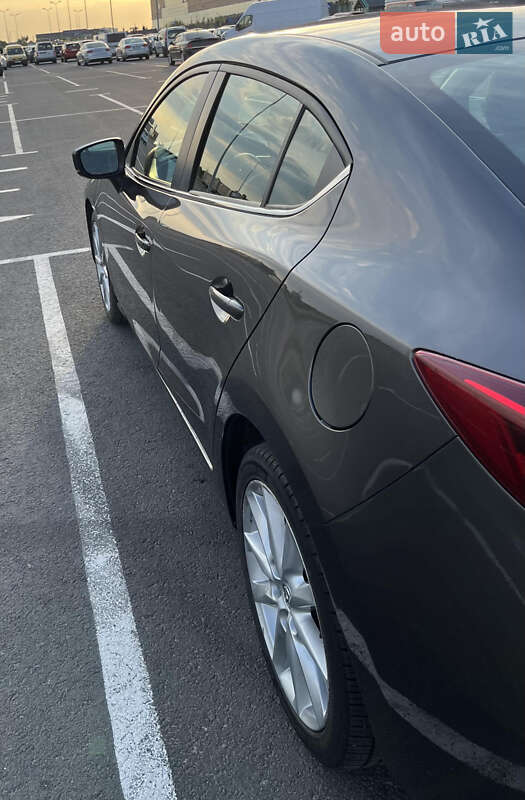 Седан Mazda 3 2017 в Львові