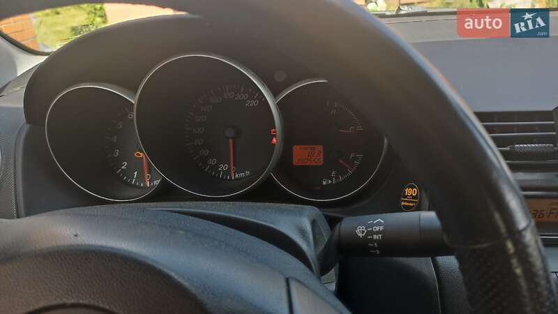 Седан Mazda 3 2004 в Шепетовке