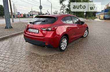 Хэтчбек Mazda 3 2015 в Кривом Роге