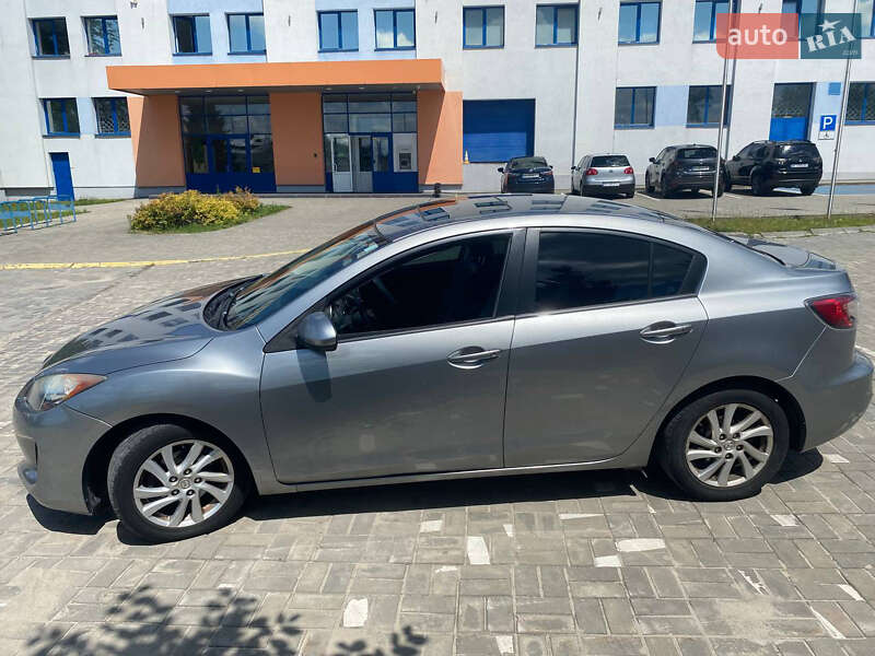 Седан Mazda 3 2012 в Львове