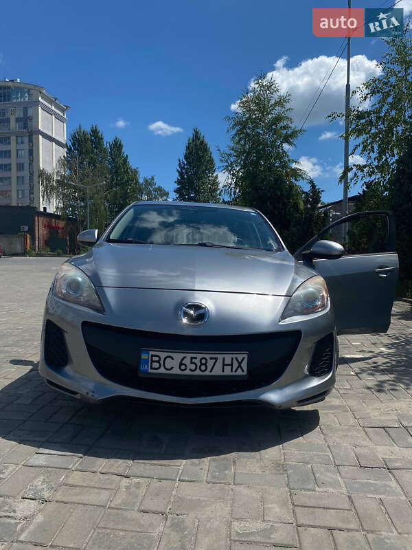 Седан Mazda 3 2012 в Львове