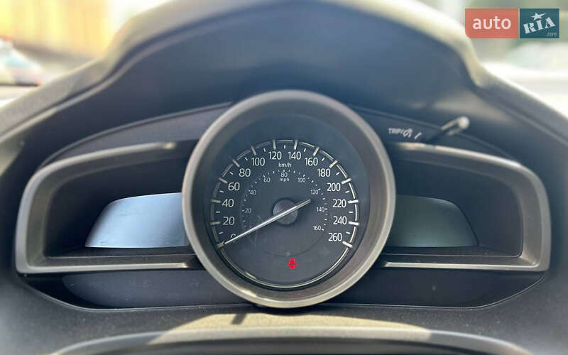 Седан Mazda 3 2018 в Черновцах