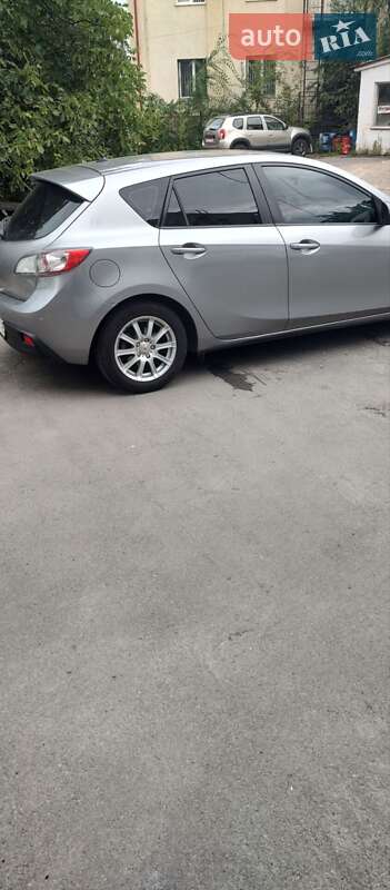 Хэтчбек Mazda 3 2010 в Ровно