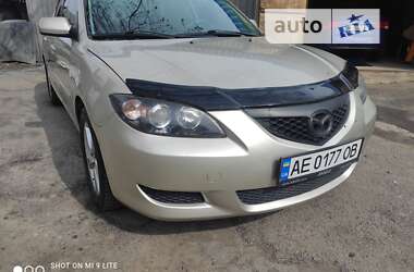 Седан Mazda 3 2004 в Днепре