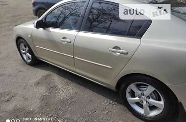 Седан Mazda 3 2004 в Днепре