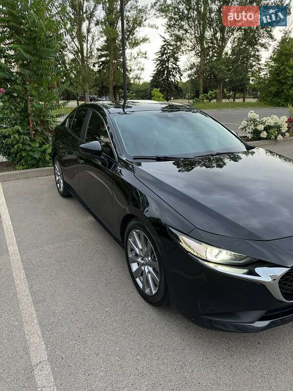 Седан Mazda 3 2019 в Кривом Роге