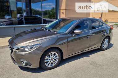 Седан Mazda 3 2014 в Киеве