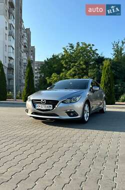Хэтчбек Mazda 3 2014 в 