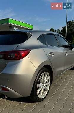 Хэтчбек Mazda 3 2014 в 